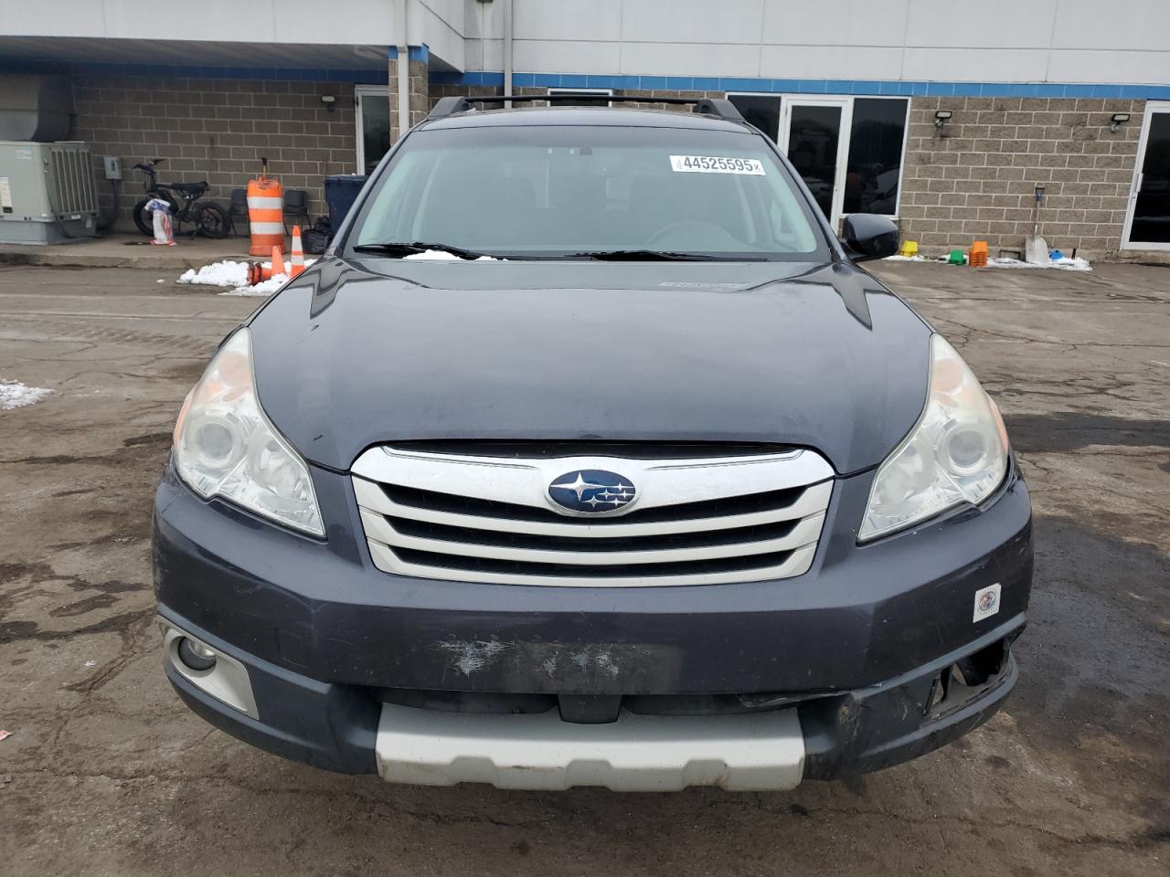 2010 Subaru Outback - Image 5