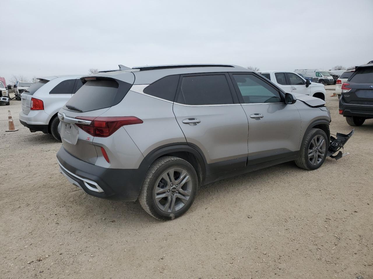 2021 Kia Seltos - Image 3