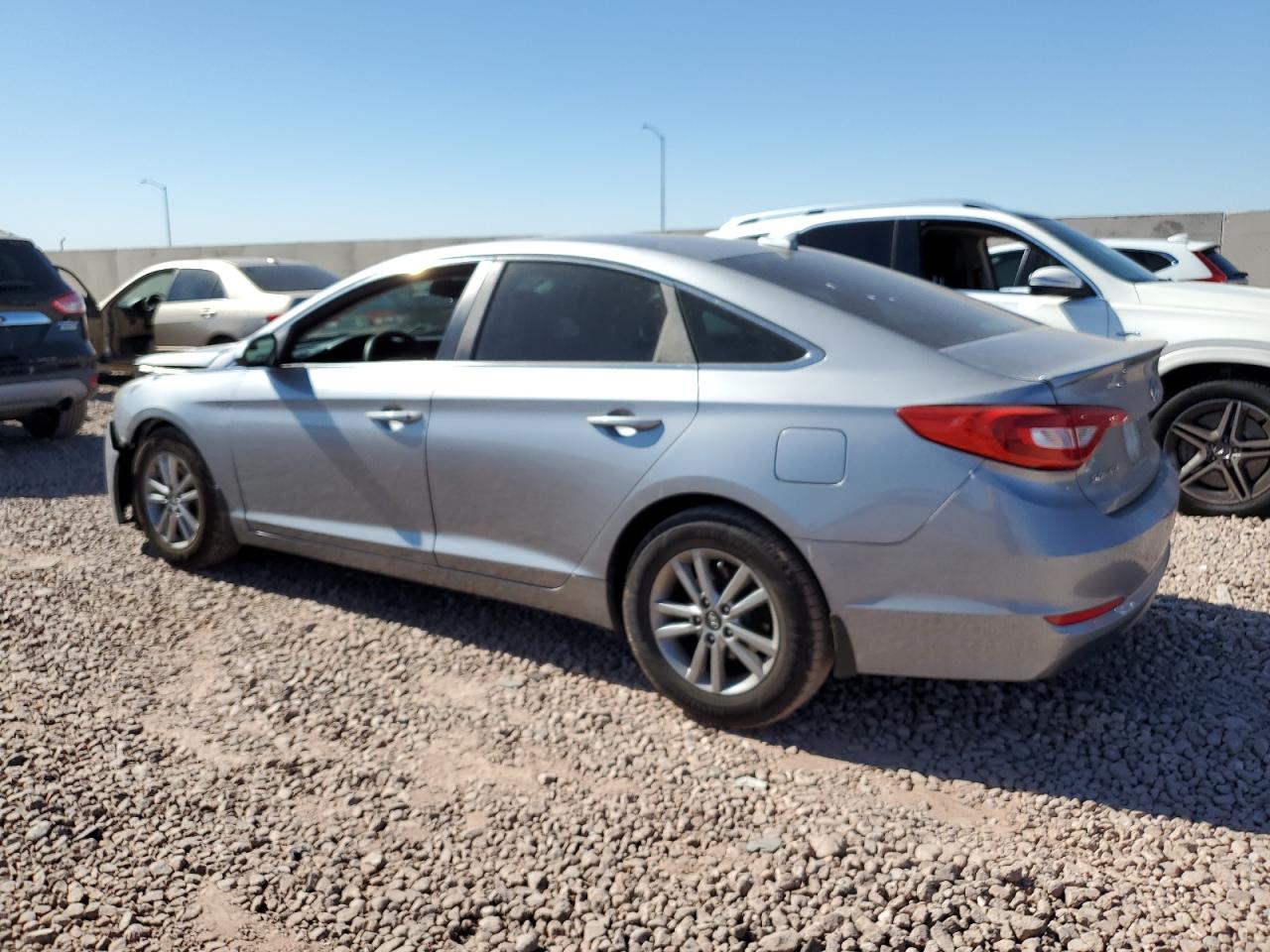 2017 Hyundai Sonata - Image 2