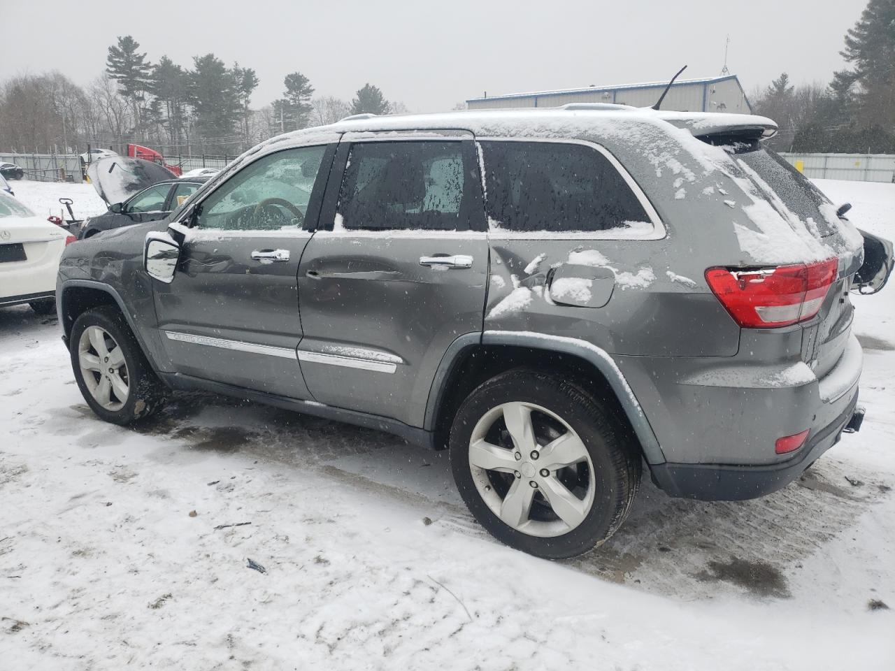 2012 Jeep Grand Cherokee - Image 2