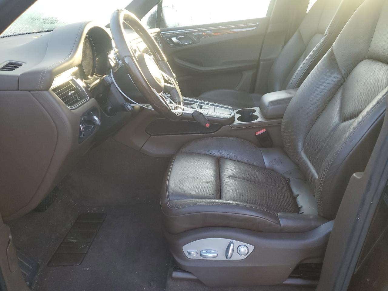 2016 Porsche Macan - Image 7