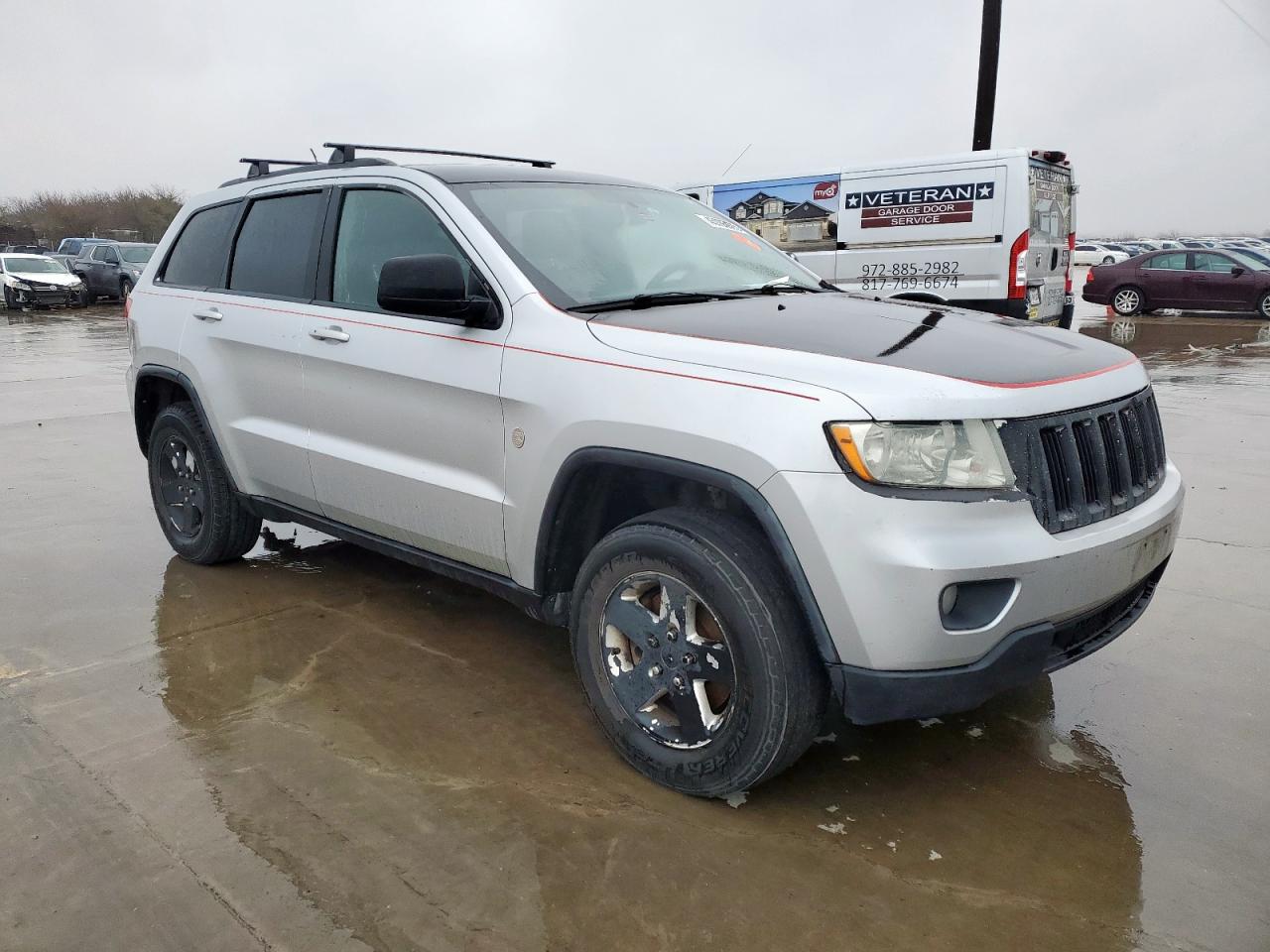 2011 Jeep Grand Cherokee - Image 4