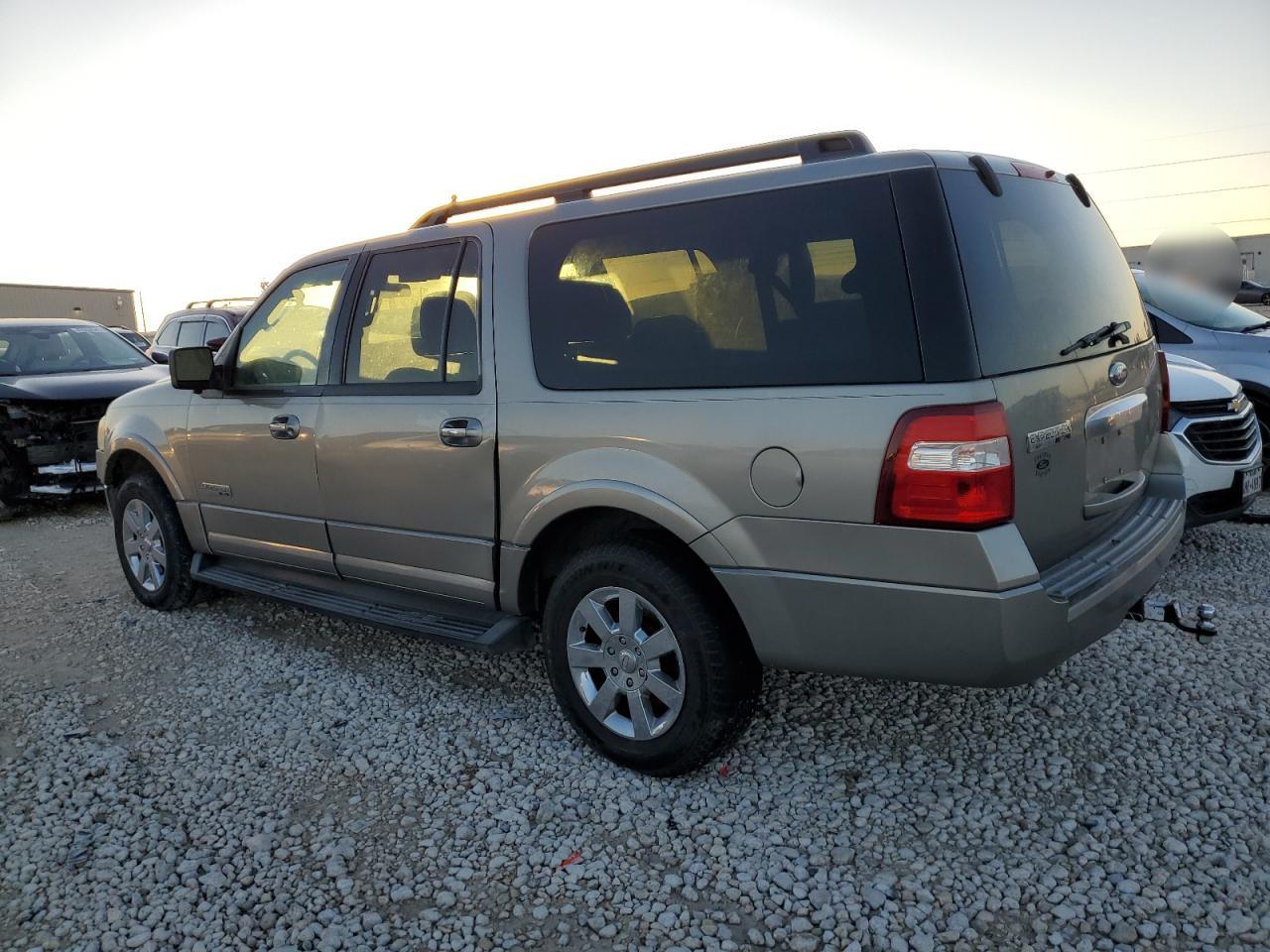 2008 Ford Expedition - Image 2