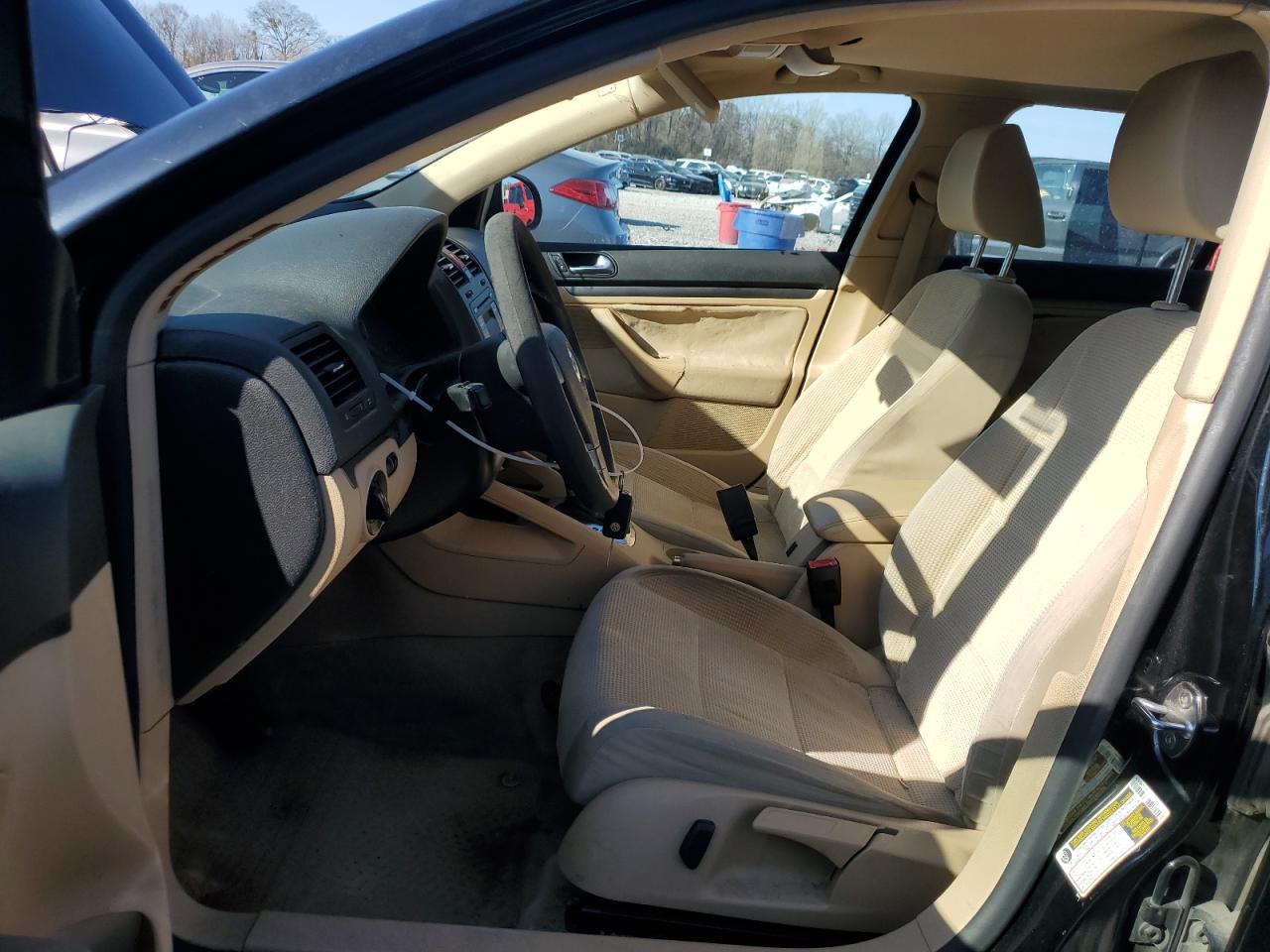 2009 Volkswagen Jetta - Image 7