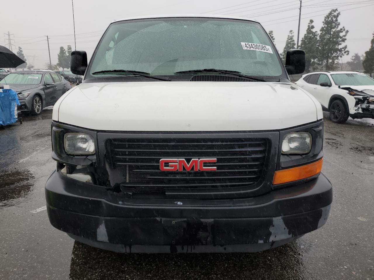 2007 GMC Savana - Image 5