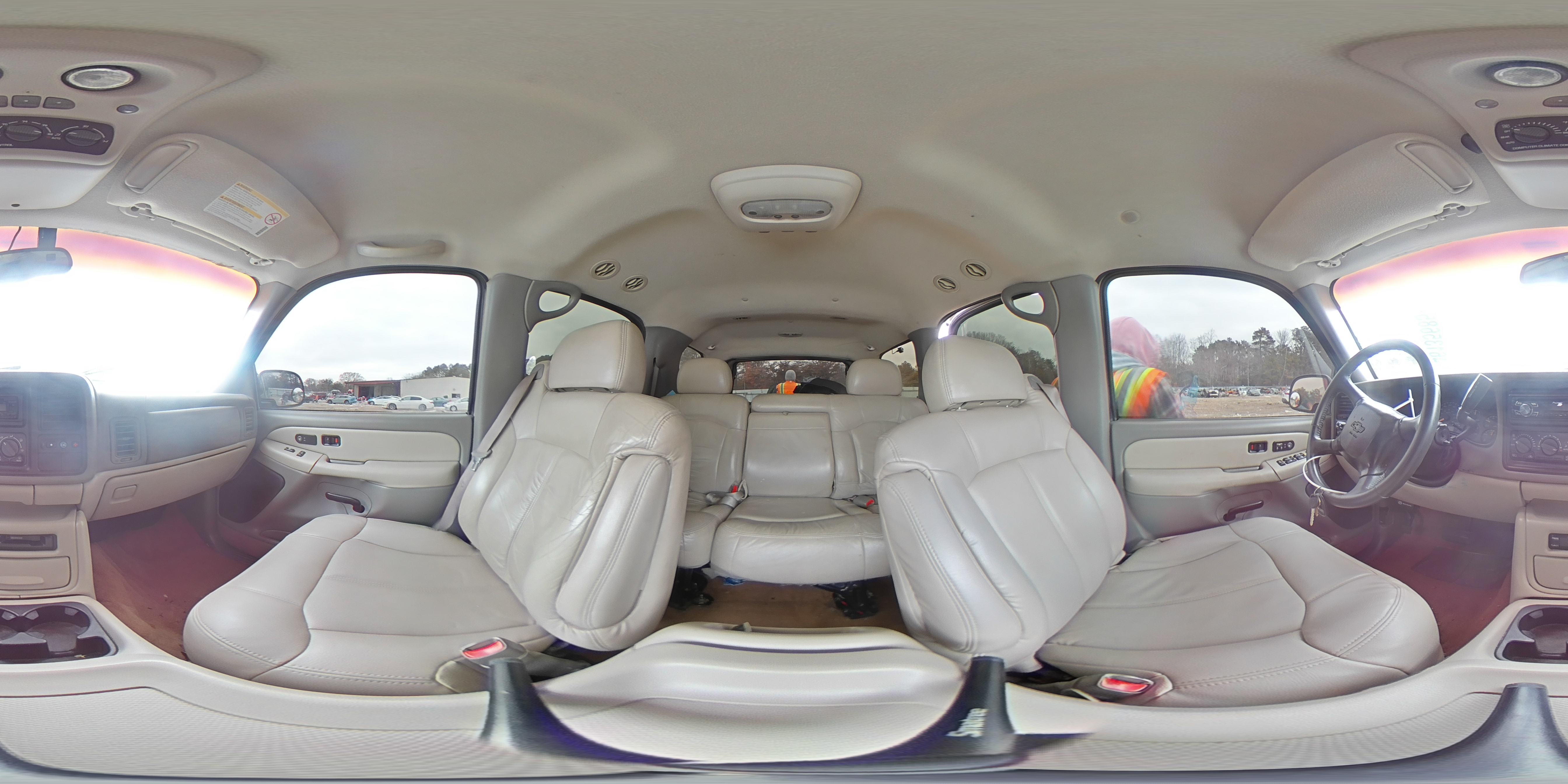 2001 Chevrolet Tahoe - Image 14