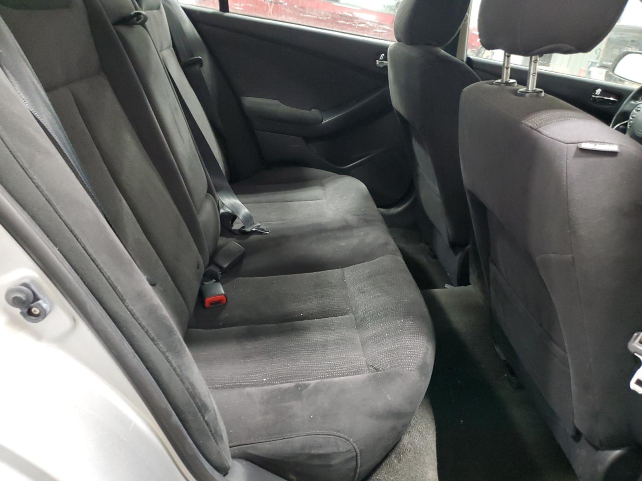 2012 Nissan Altima - Image 10