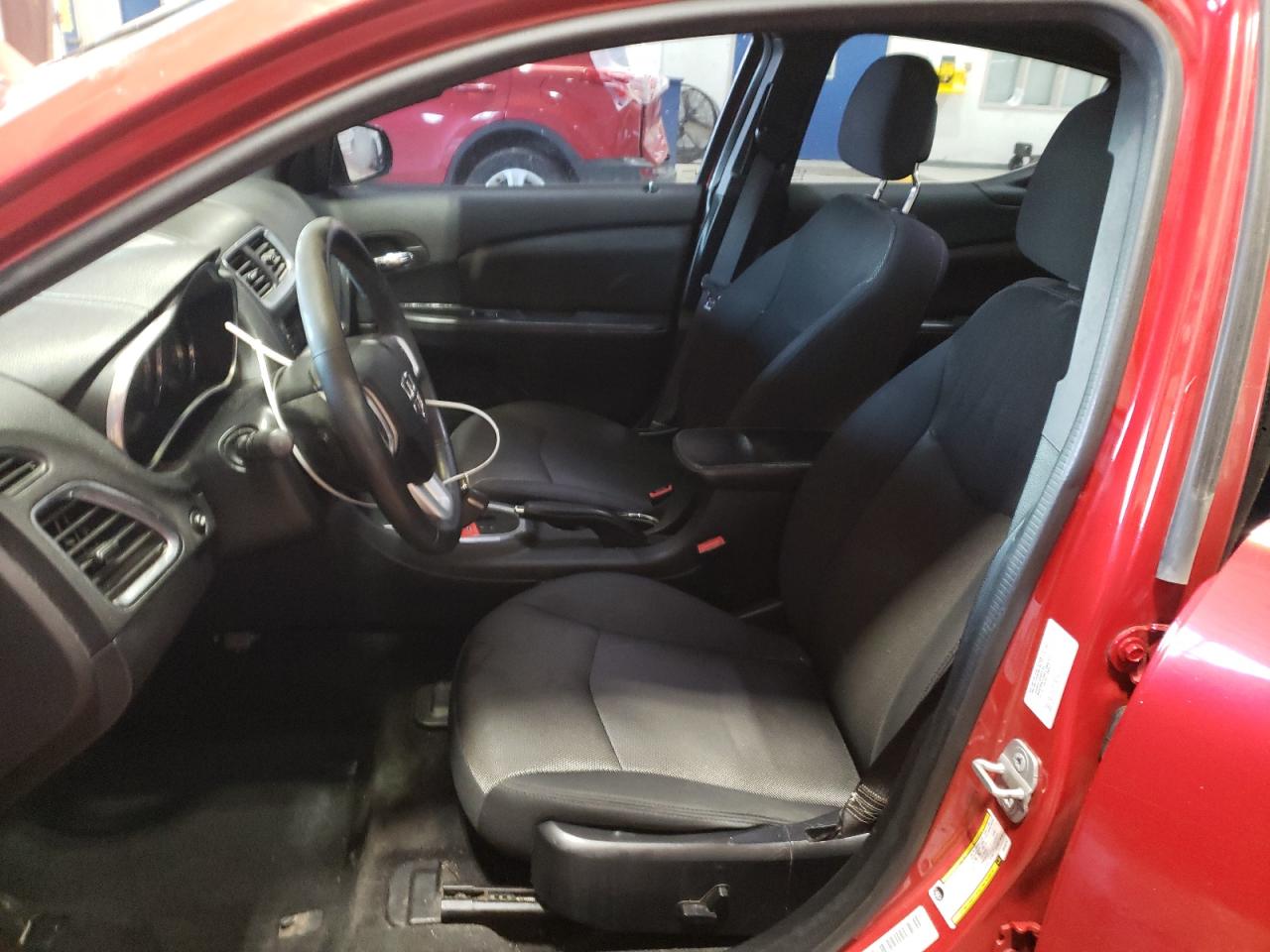 2014 Dodge Avenger - Image 7
