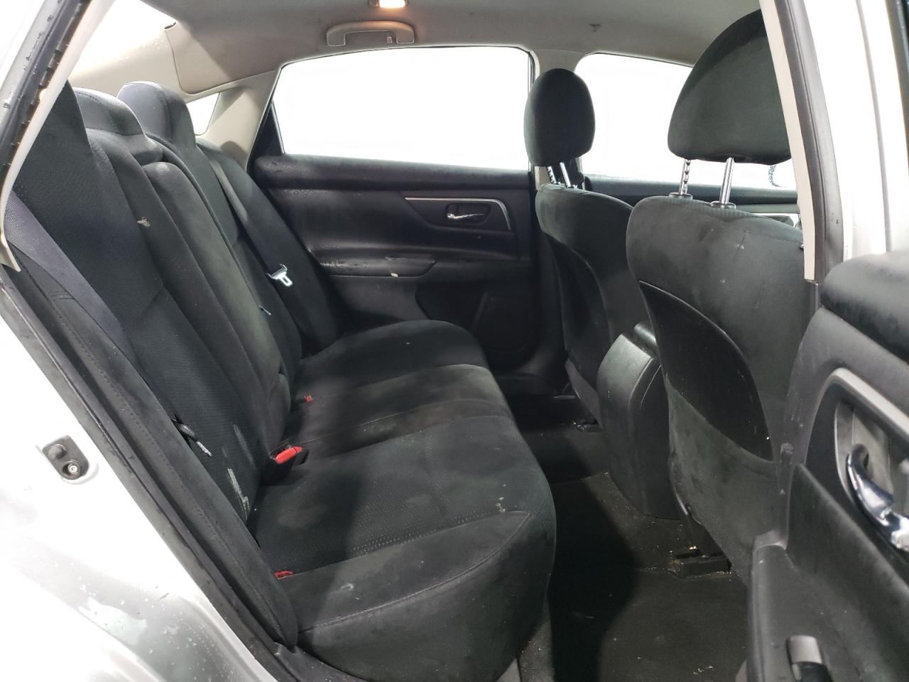 2015 Nissan Altima - Image 10