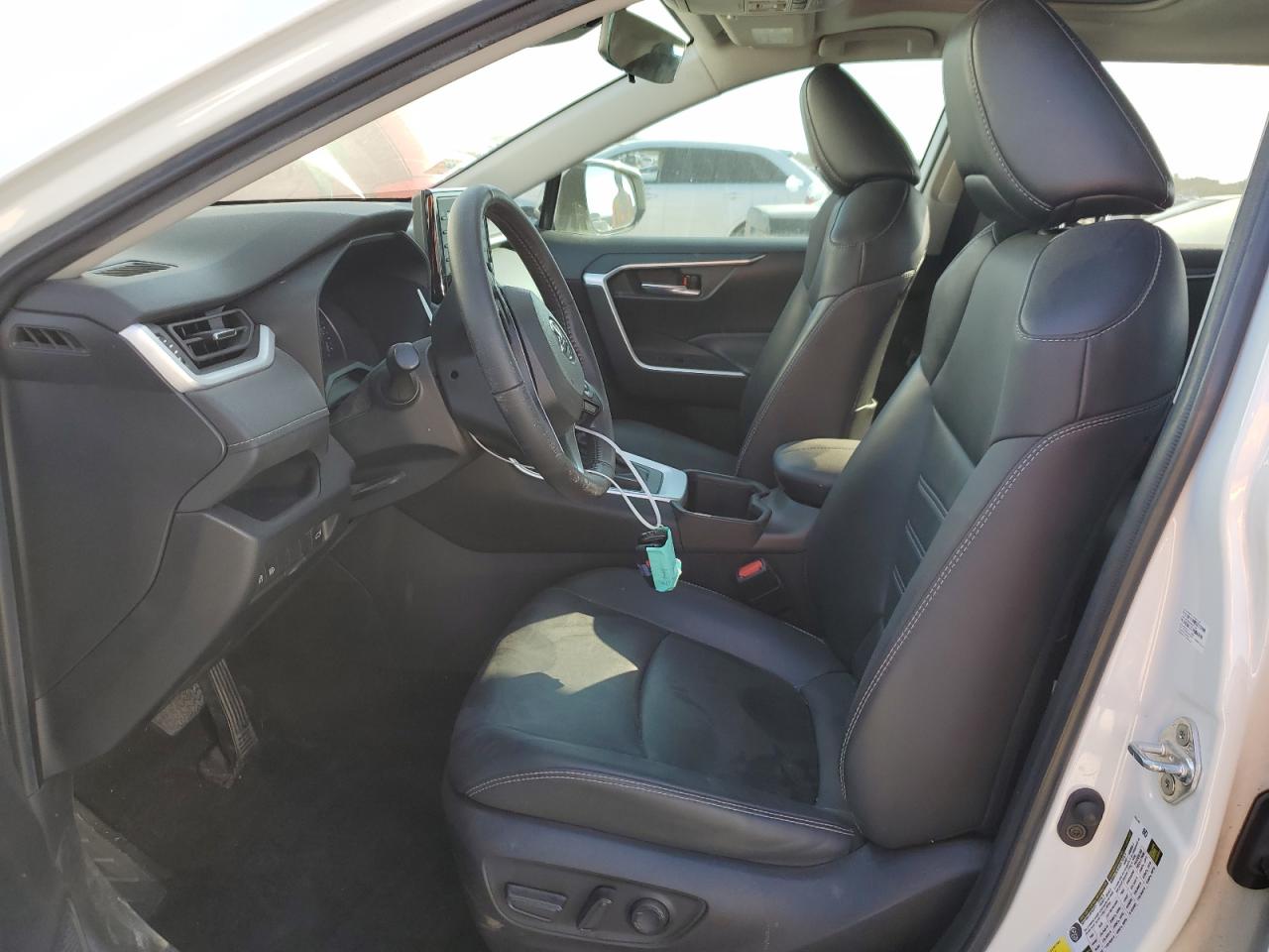2022 Toyota RAV 4 - Image 7