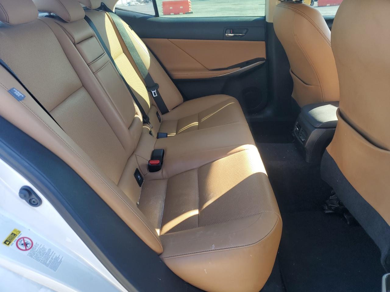 2014 Lexus IS - Image 10