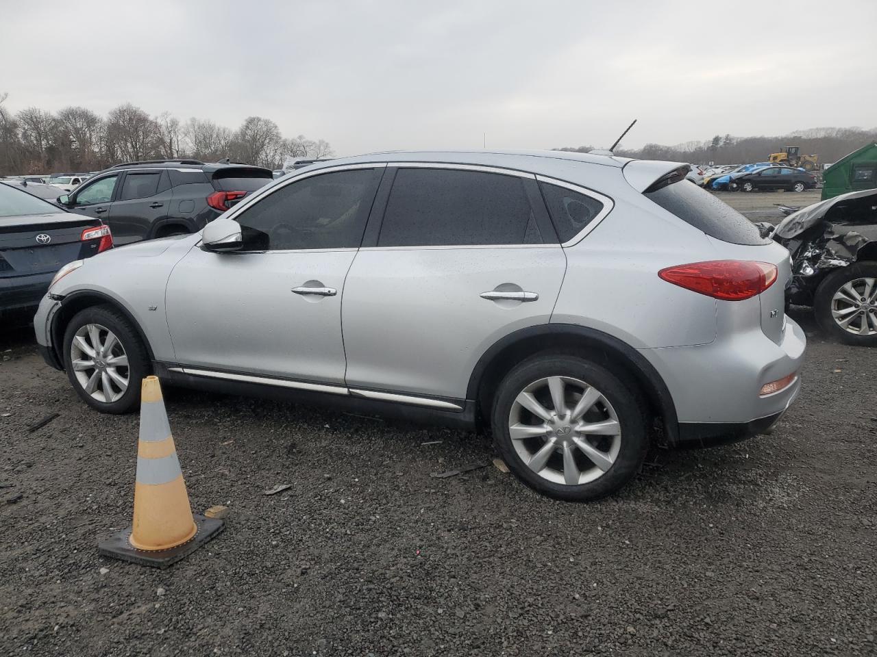 2017 Infiniti QX50 - Image 2