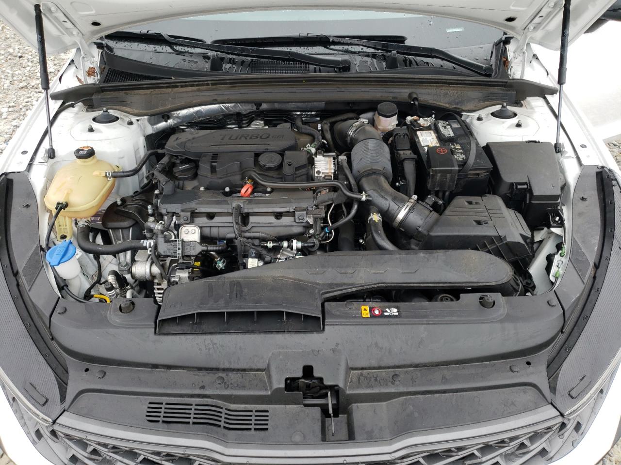 2024 Kia K5 - Image 11