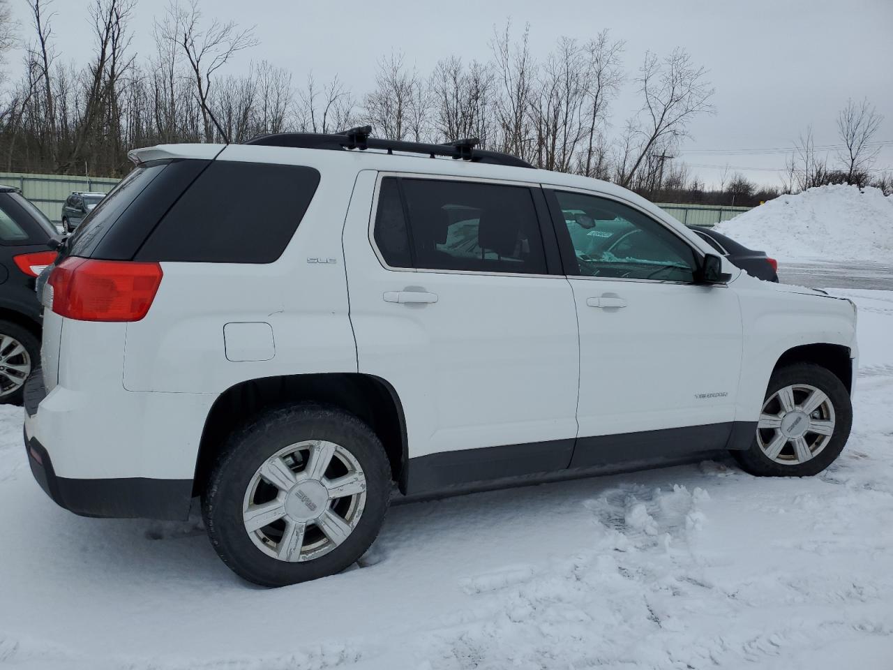 2015 GMC Terrain - Image 3