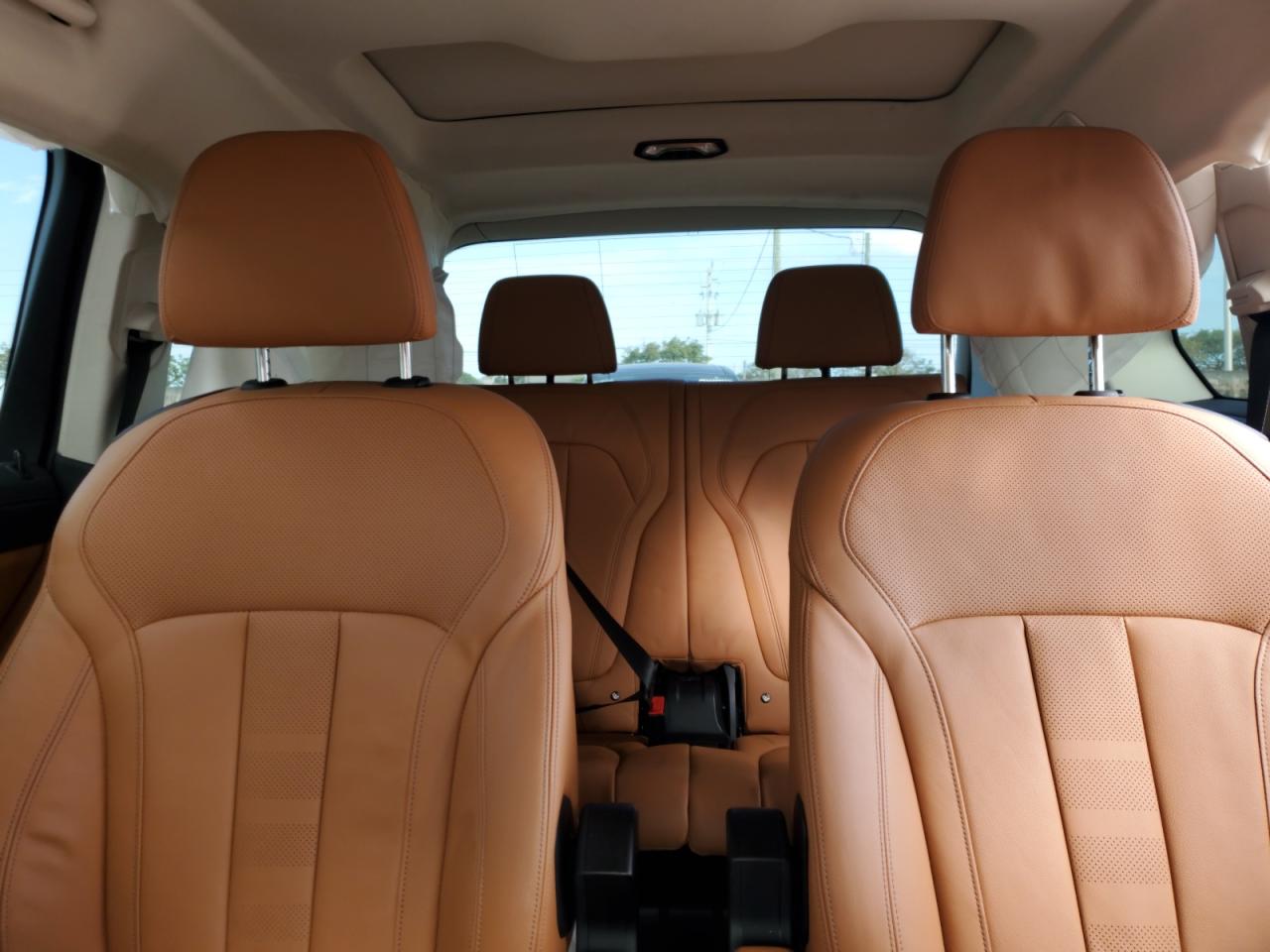2022 BMW X7 - Image 10