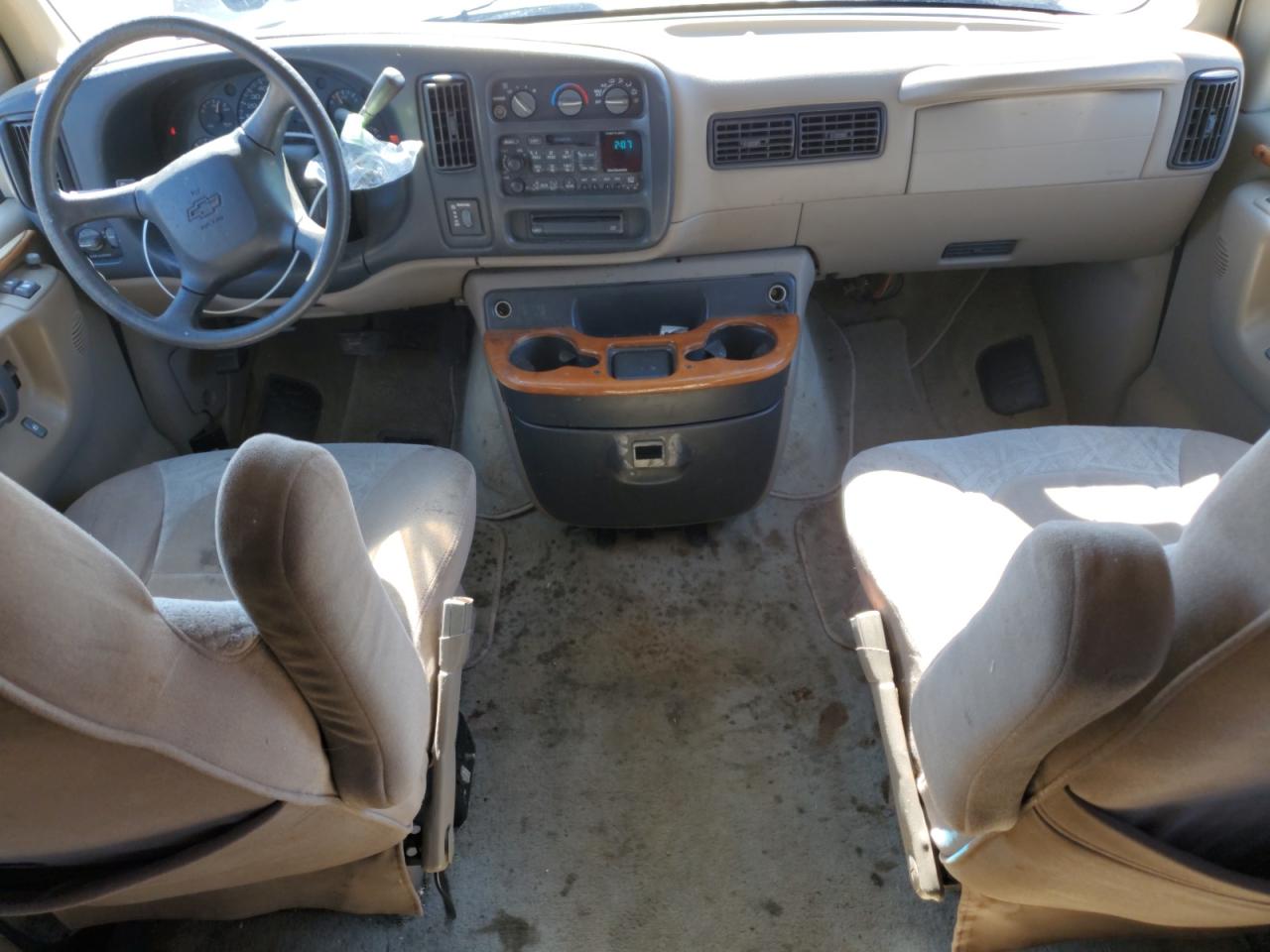 2000 Chevrolet Express - Image 8
