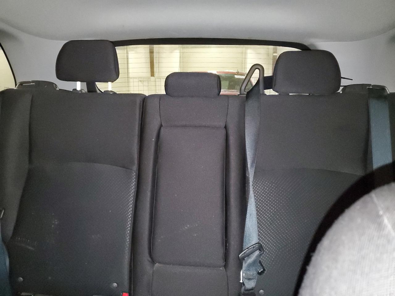 2015 Mitsubishi Outlander - Image 10