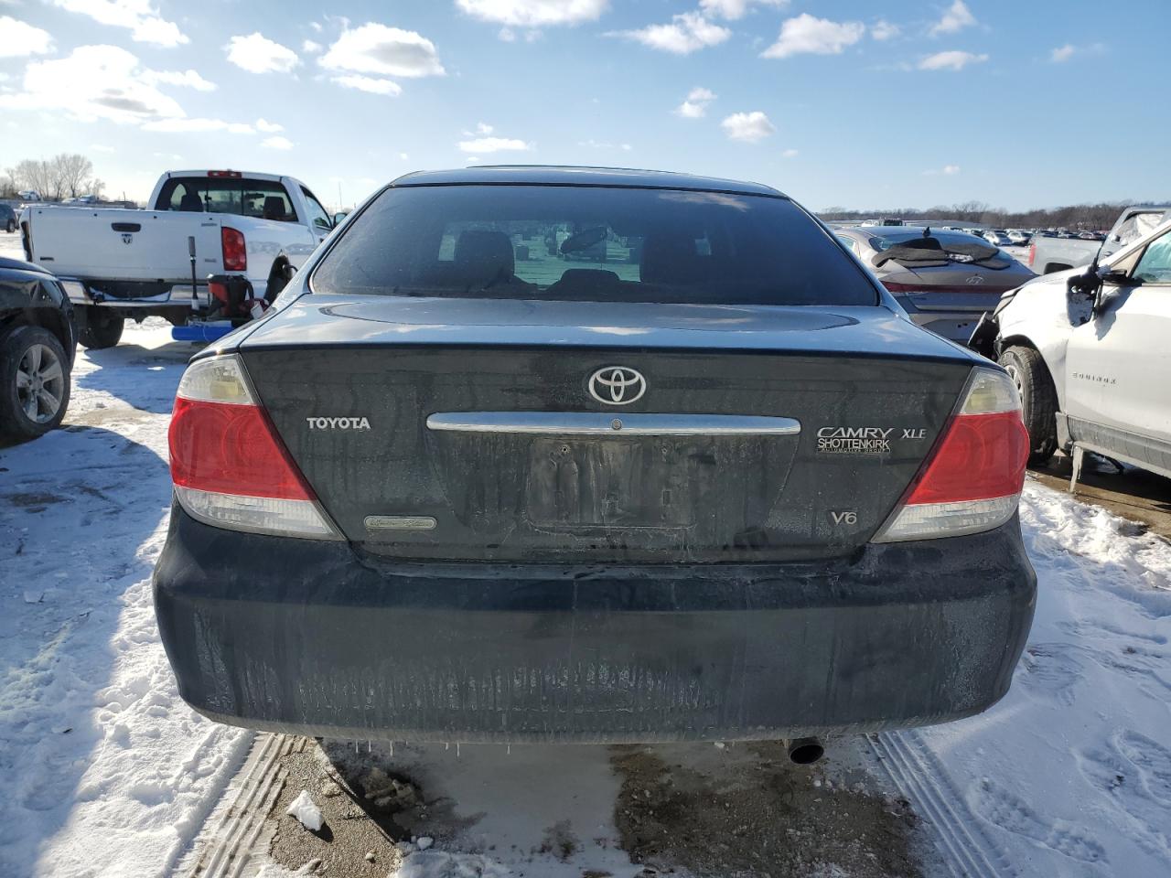 2005 Toyota Camry - Image 6