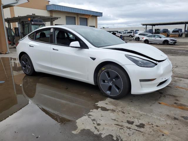  TESLA MODEL 3 2022 Білий
