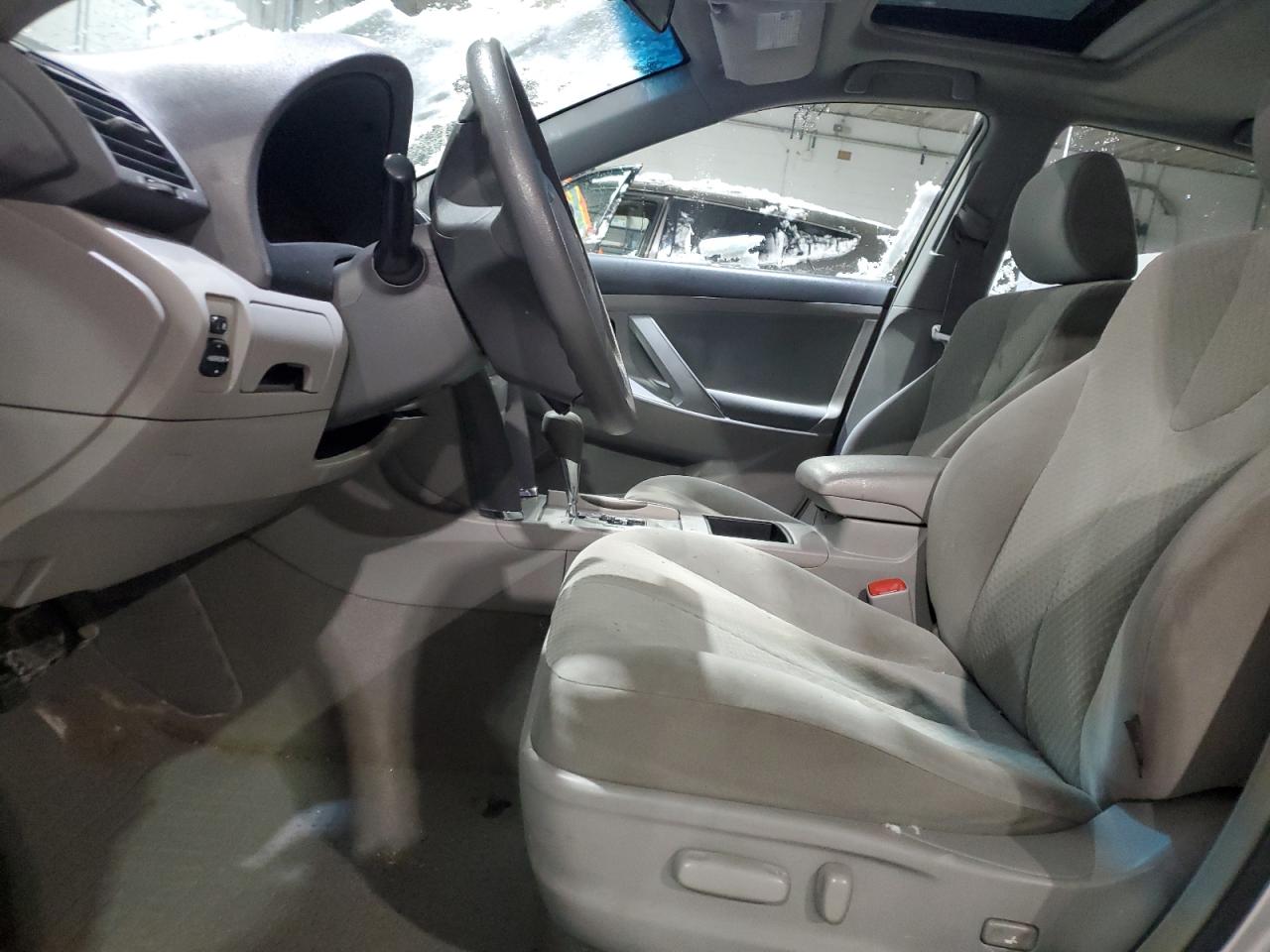 2009 Toyota Camry - Image 7