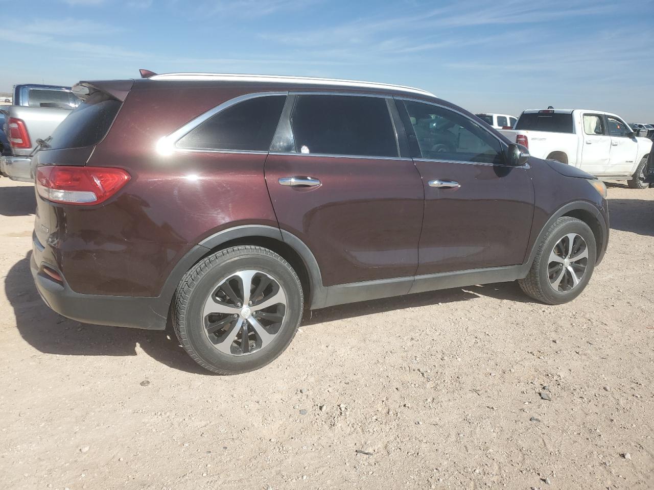 2016 Kia Sorento - Image 3