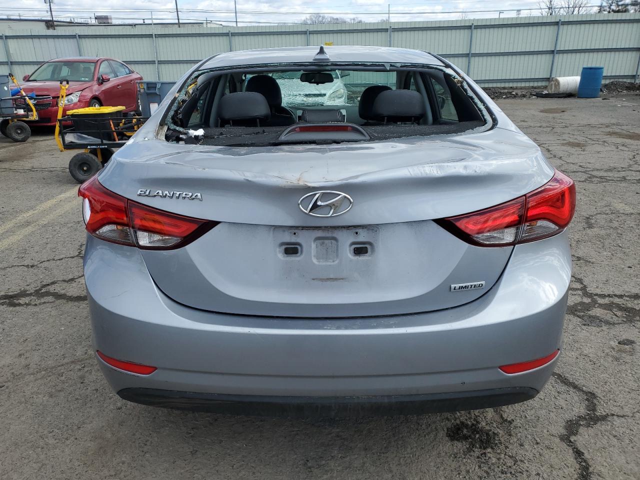 2015 Hyundai Elantra - Image 6