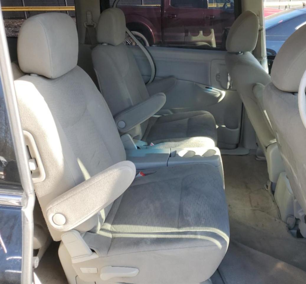 2015 Nissan Quest - Image 11