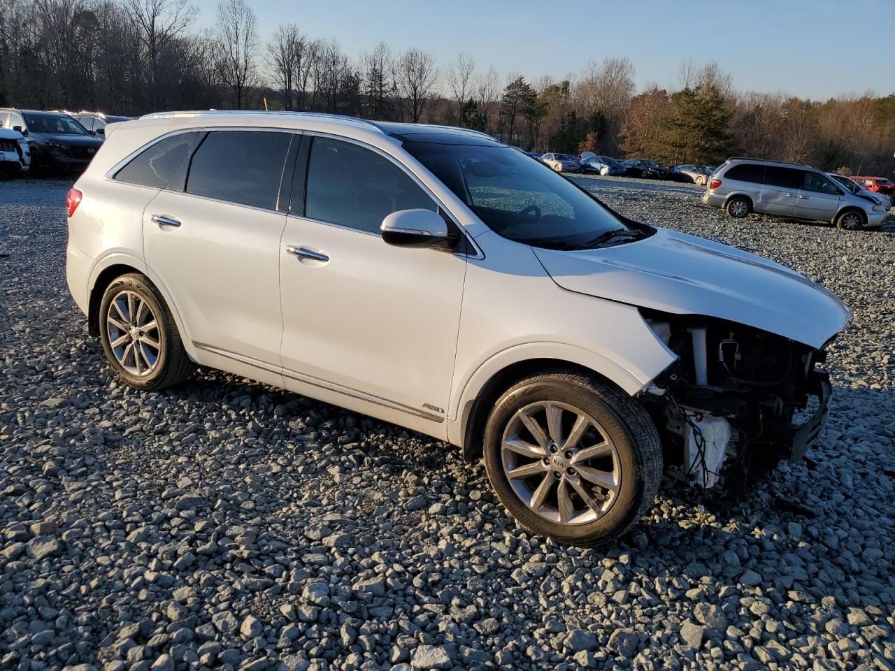 2016 Kia Sorento - Image 4