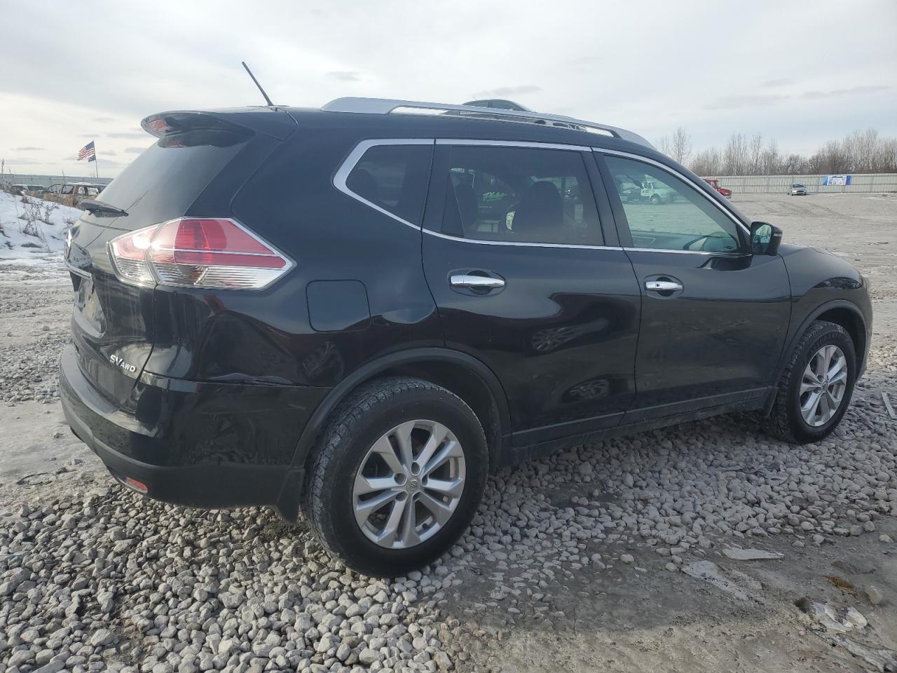 2016 Nissan Rogue - Image 3