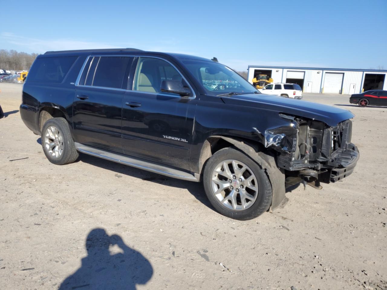 2015 GMC Yukon - Image 4