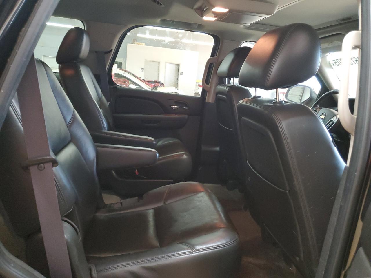 2011 Chevrolet Tahoe - Image 11