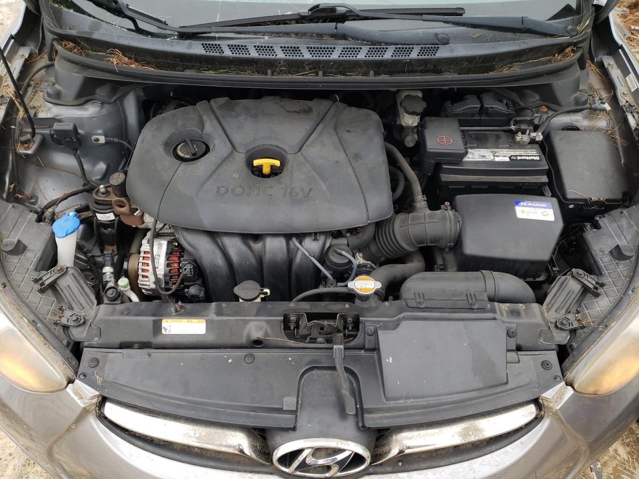 2012 Hyundai Elantra - Image 12