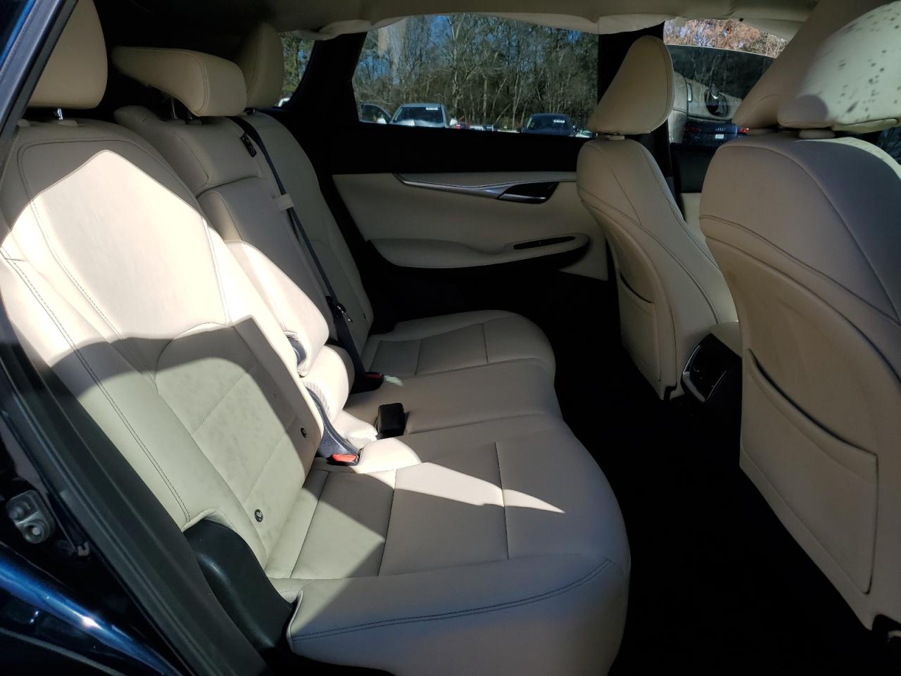 2019 Infiniti QX50 - Image 11