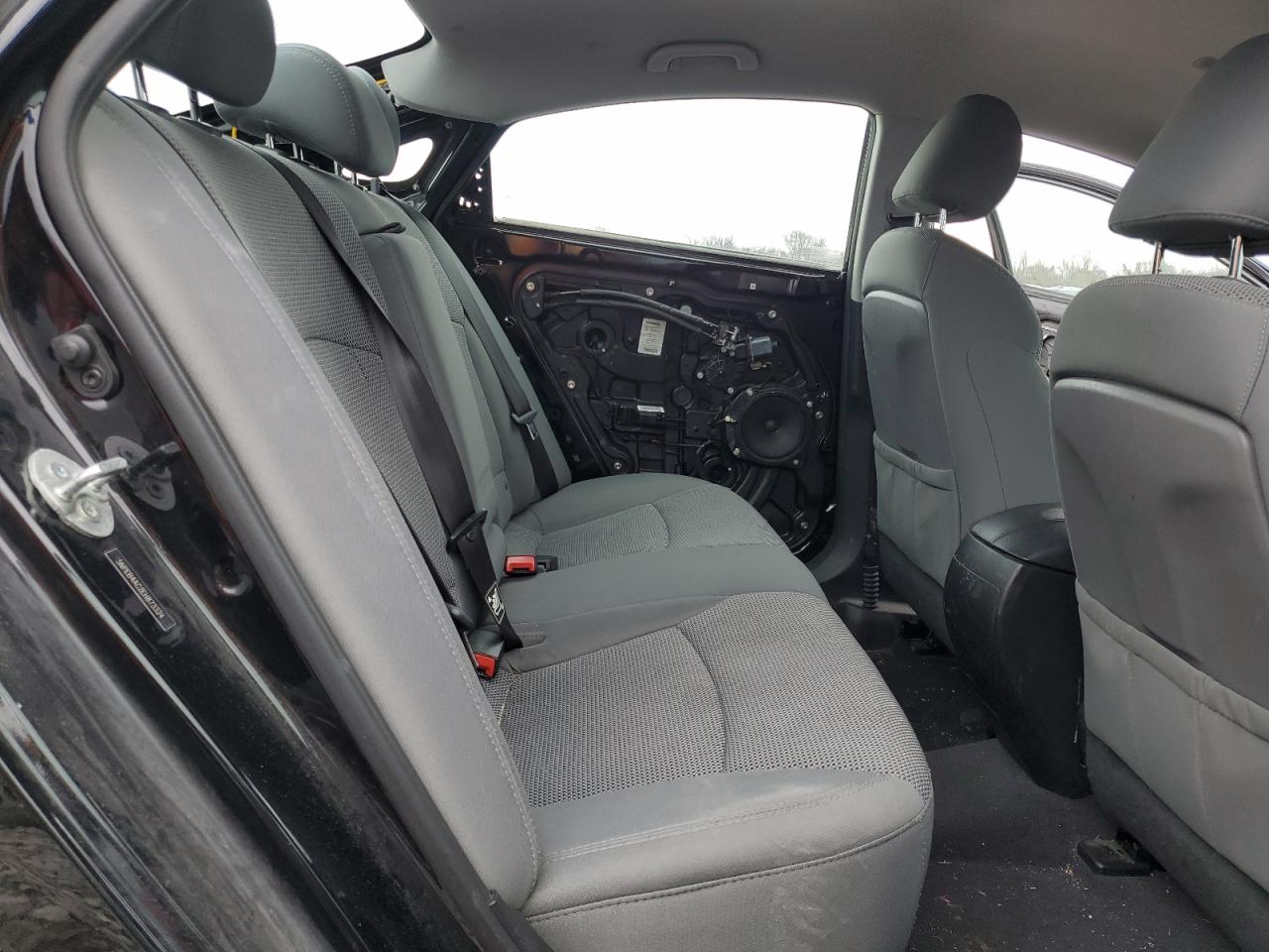 2014 Hyundai Sonata - Image 10