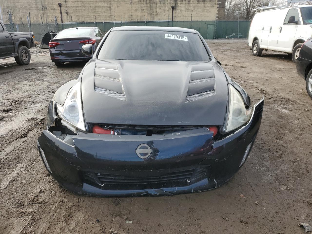 2016 Nissan 370Z - Image 5