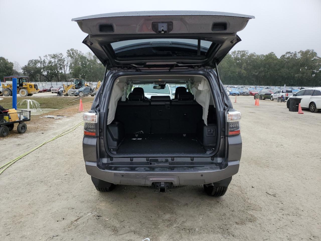 2020 Toyota 4Runner - Image 6