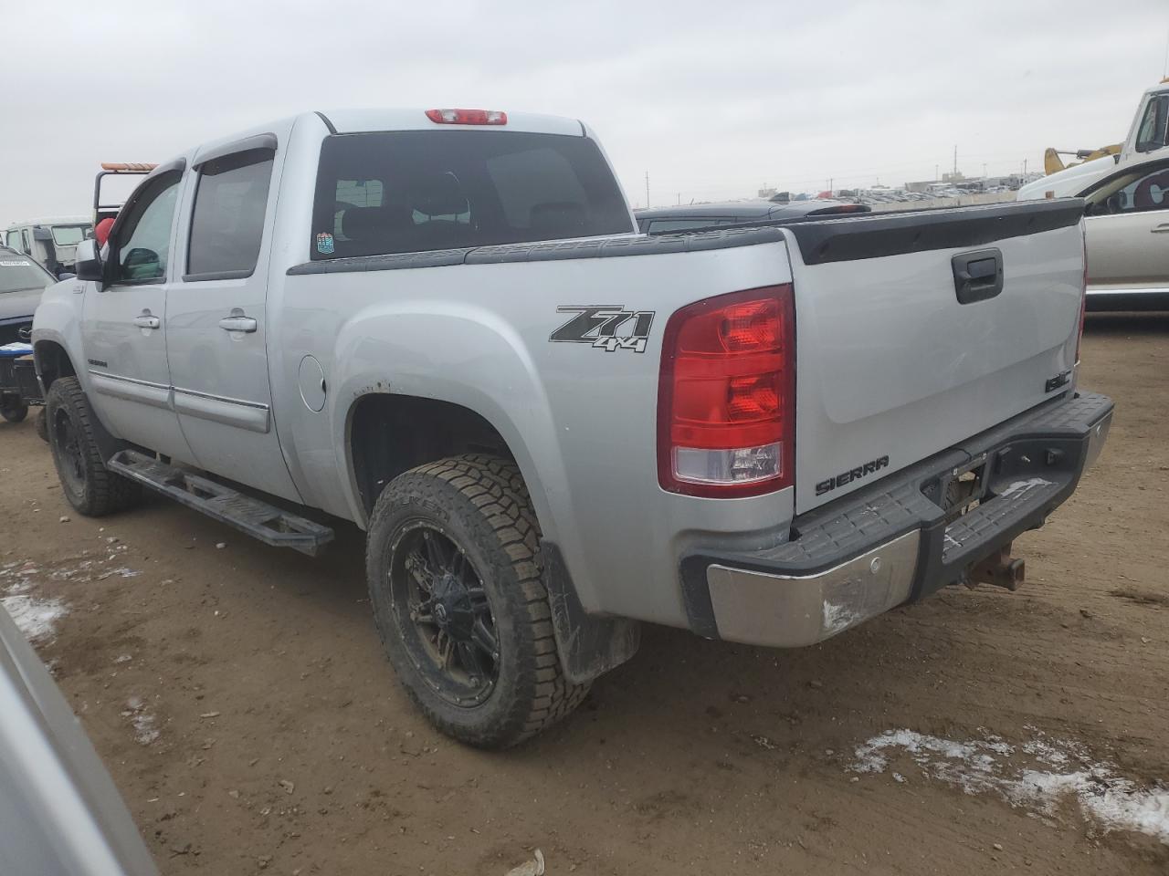 2012 GMC Sierra - Image 2