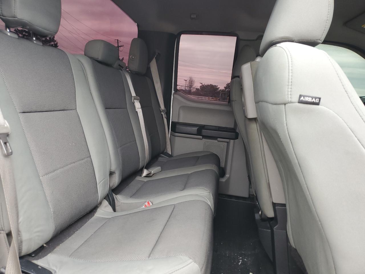 2015 Ford F-150 - Image 10