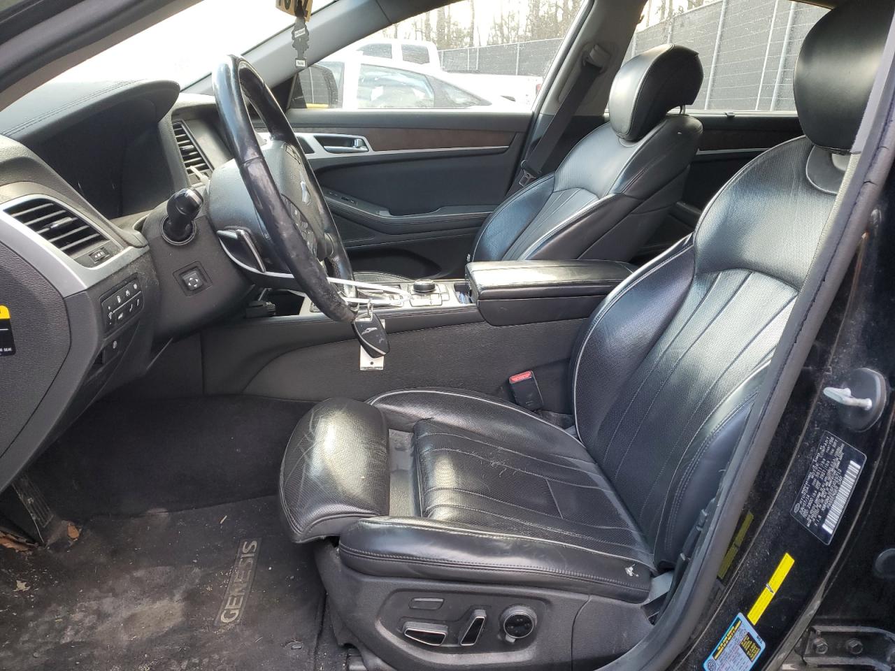 2015 Hyundai Genesis - Image 7