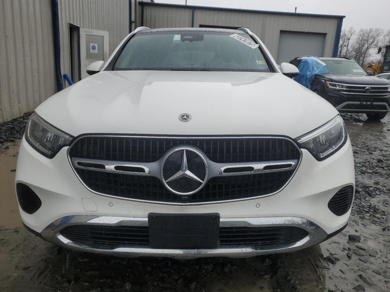 2024 Mercedes-Benz GLC - Image 5