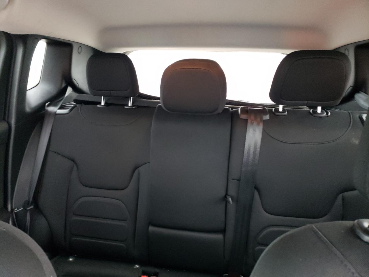 2021 Jeep Renegade - Image 10