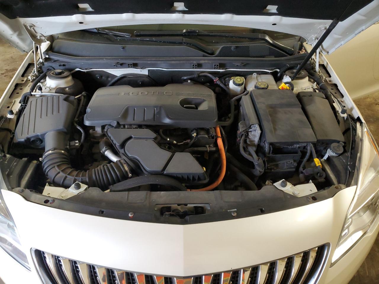 2015 Buick Regal - Image 11