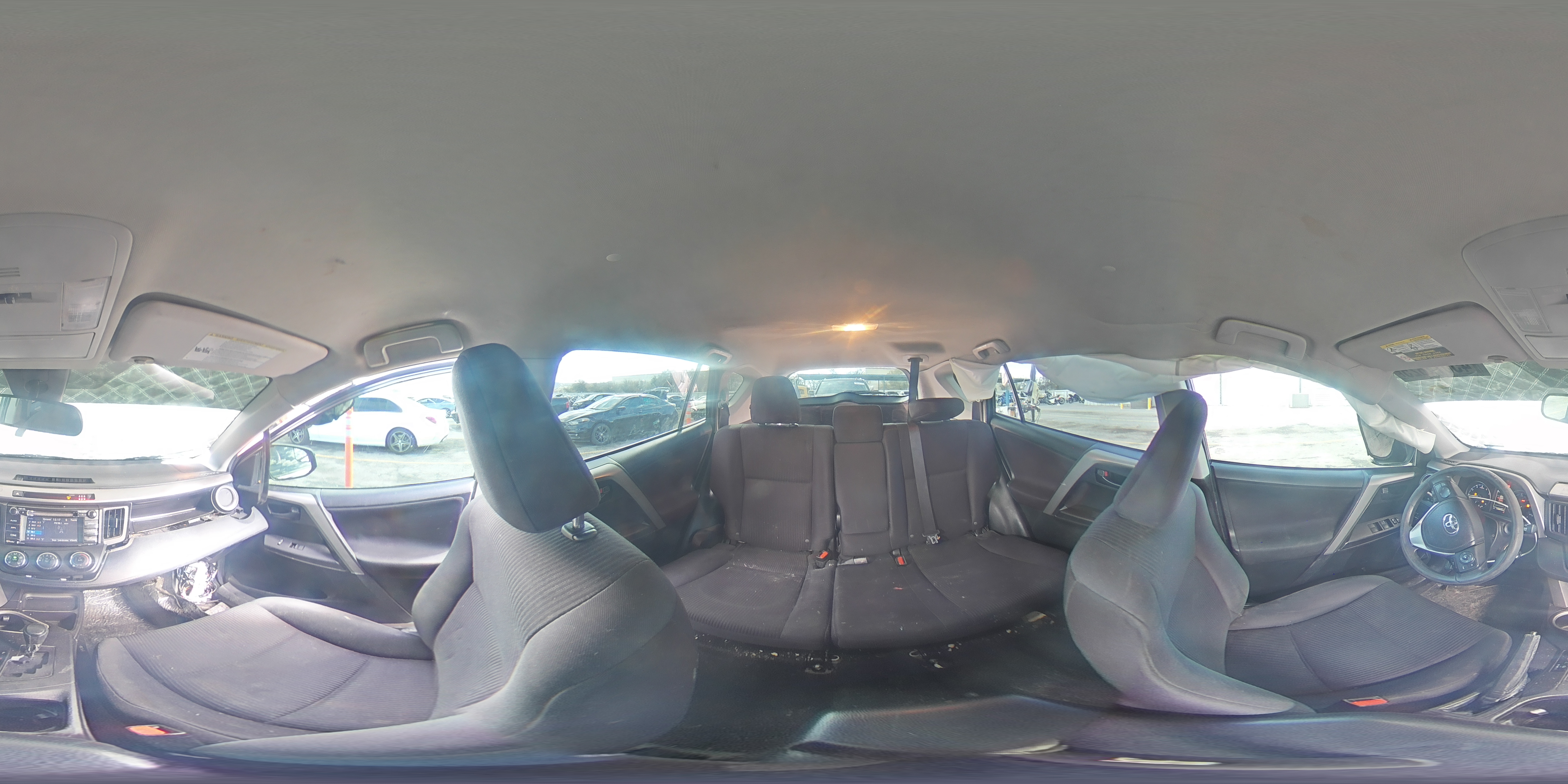 2017 Toyota RAV 4 - Image 13