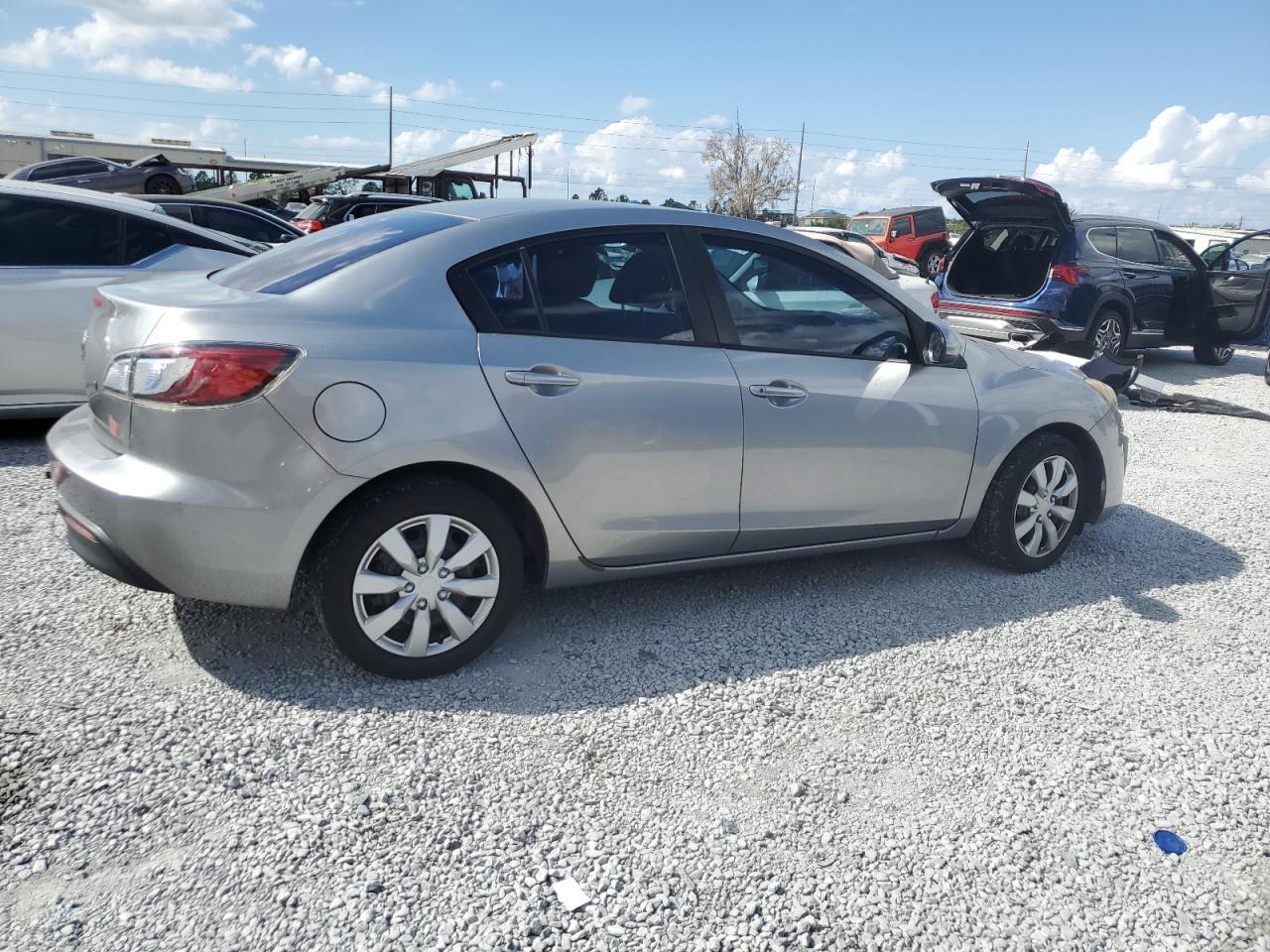 2011 Mazda 3 - Image 3