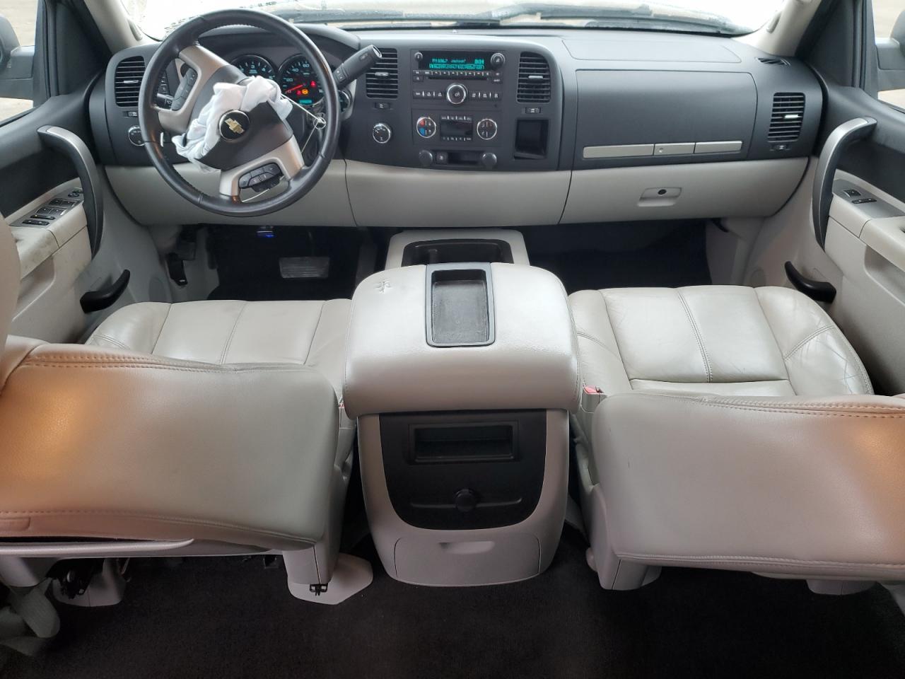 2011 Chevrolet Silverado - Image 8