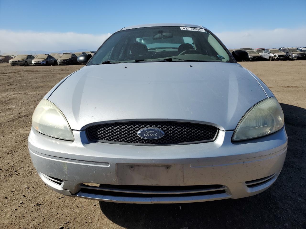 2005 Ford Taurus - Image 5