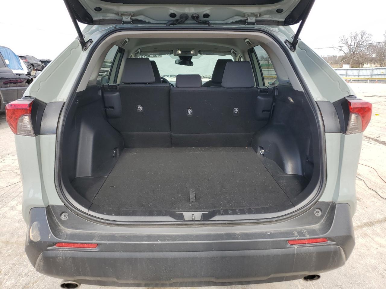 2023 Toyota RAV 4 - Image 6