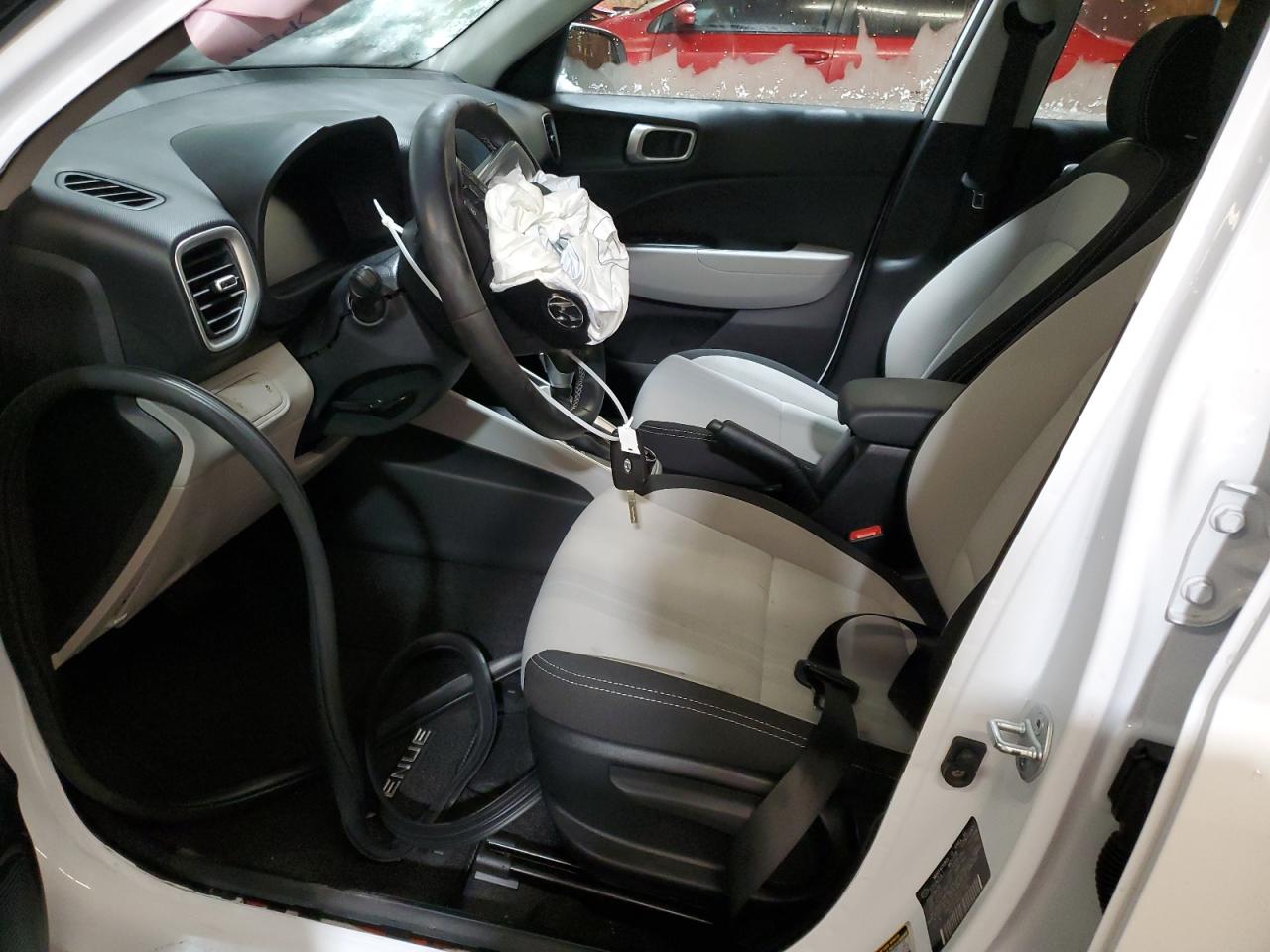 2023 Hyundai Venue - Image 7