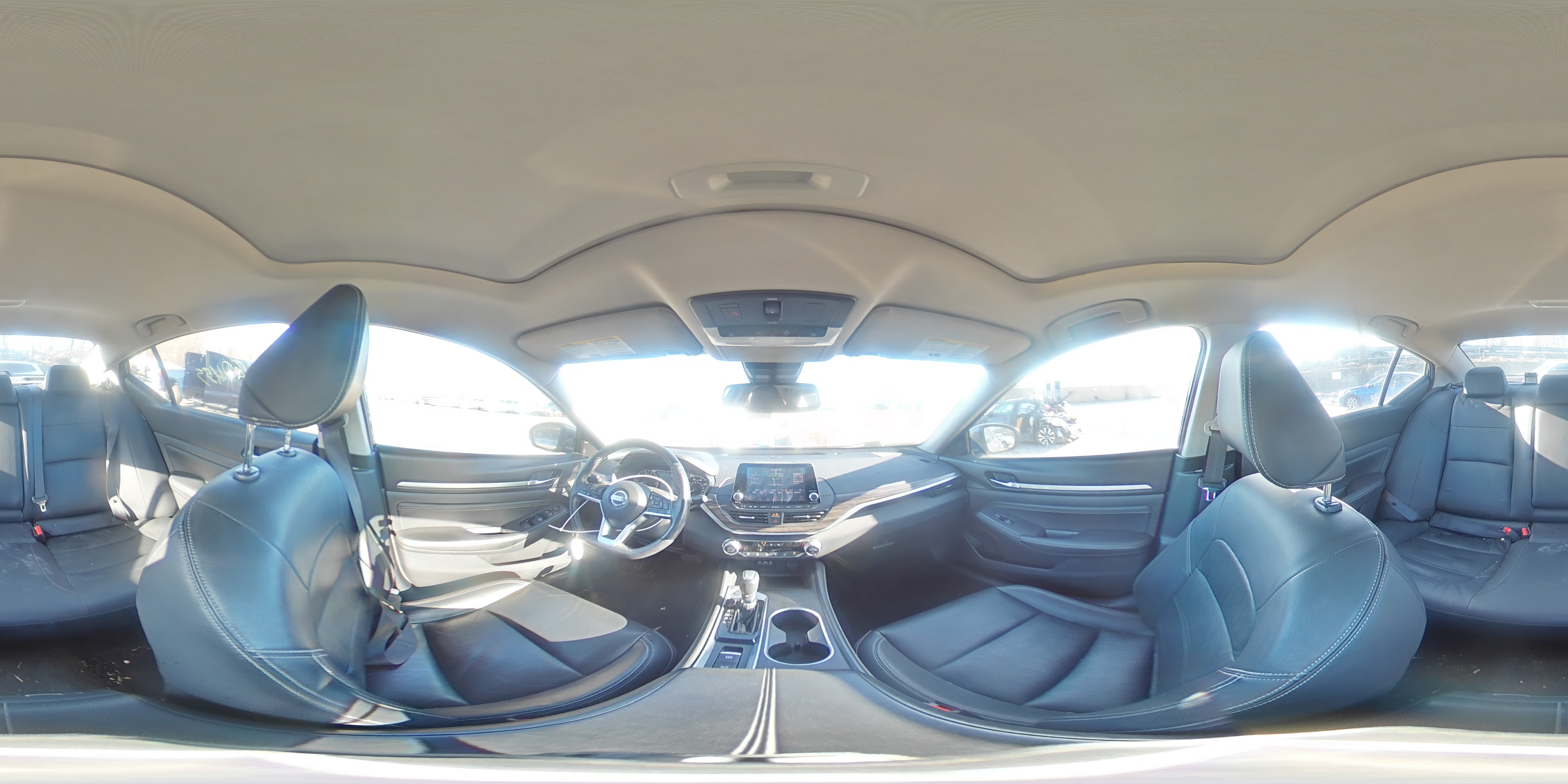 2019 Nissan Altima - Image 12