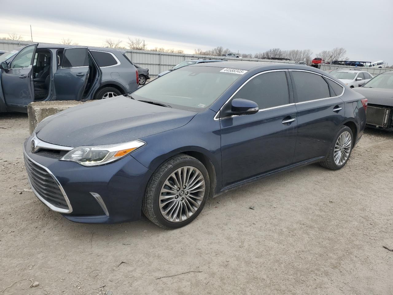 2017 Toyota Avalon - Image 1
